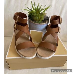 ❤️Flash SALE❤️✨🆕✨Brand New Michael Kors Sybil Sandals